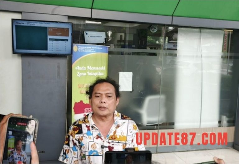 PN Jaksel Untuk Kedua Kalinya Menunda Sidang Fariz RM