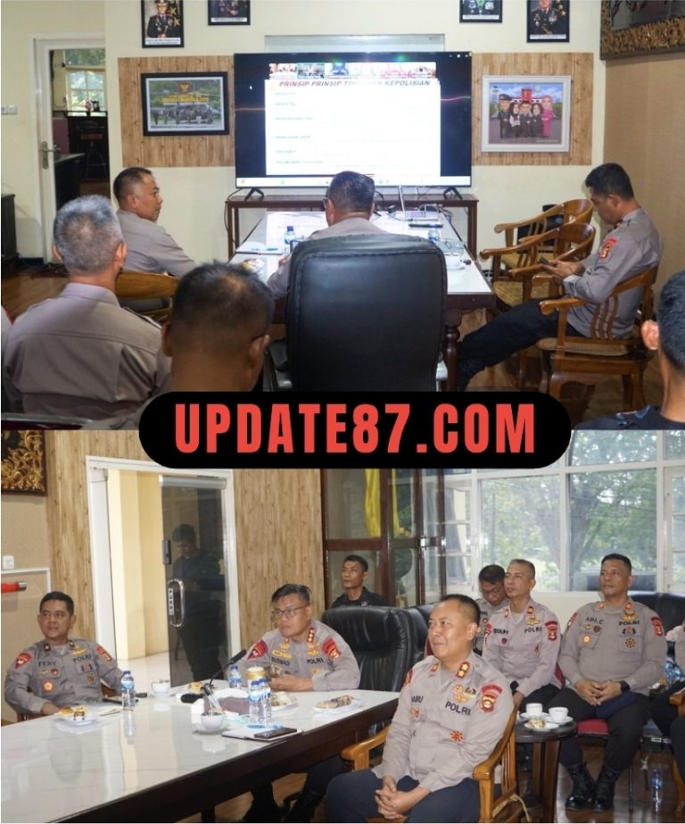 DANSAT BRIMOB POLDA SUMSEL KOMBES POL. H. SUSNADI, S.I.K. BESERTA PJU IKUTI ZOOM MEETING BERSAMA WADANKOR BRIMOB POLRI