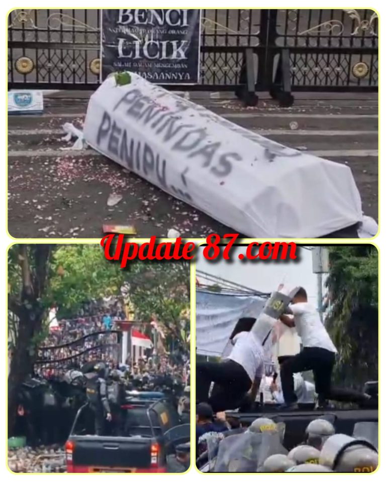 Rakyat pati menuntut mundur bupati sadewo serta menolak kebijakan kontroversialnya