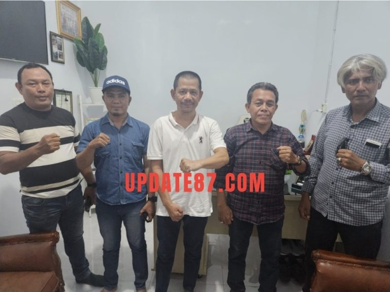 Pewarta Polrestabes Medan Kembali Gelar Jumat Barokah, Salurkan Beras kepada Pengurus dan Anggota