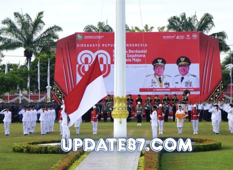 DANSAT BRIMOB POLDA SUMSEL HADIRI UPACARA DETIK-DETIK PROKLAMASI KEMERDEKAAN RI DI GRIYA AGUNG PALEMBANG