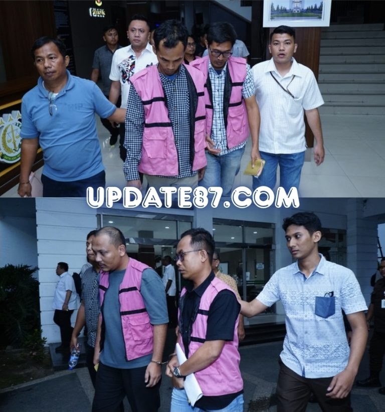 Penyidik Kejatisu Kembali Tahan Empat Tersangka Baru Dugaan Tindak Pidana Korupsi Pembangunan dan Perbaikan Jalan pada Dinas Pekerjaan Umum Dan Tata Ruang di Batubara