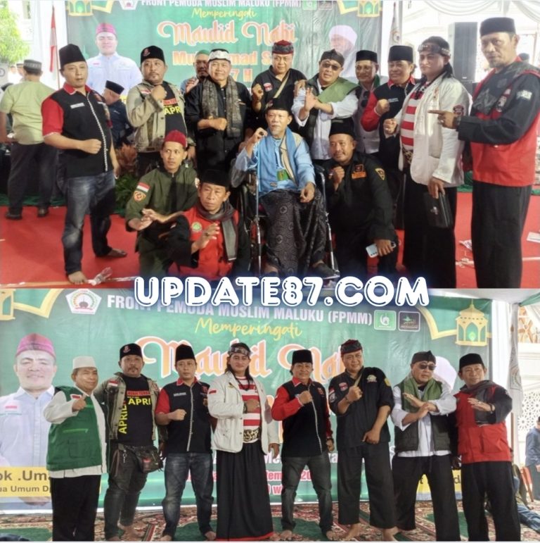 Hadiri Maulid Nabi SAW di Front Pemuda Muslim Maluku , Panglima Brikom Madas Nusantara Andi Wijiono di Dampingi Wakil 1 Imam Sunaryo dan Wakil 2 Husni Tamrin