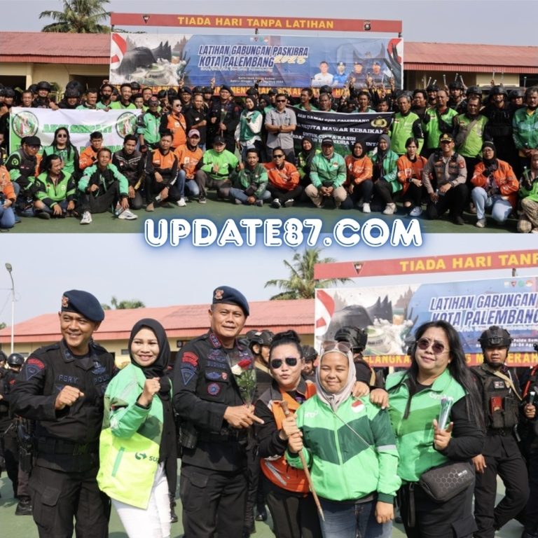 100 Pengemudi Ojek Online Palembang Silaturahmi ke Mako Satbrimob Polda Sumsel, Berikan Bunga sebagai Simbol Kebersamaan