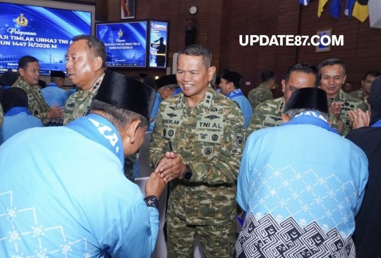 KASKORMAR HADIRI PELEPASAN JAMAAH HAJI TNI AL TAHUN 1447 H / 2026