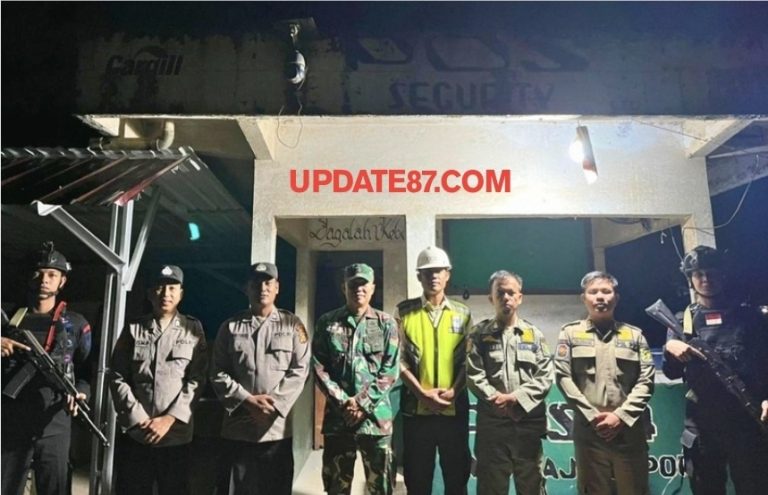 PERSONEL KOMPI 3 BATALYON D PELOPOR SATBRIMOB POLDA SUMSEL BKO POLRES MUBA DI KAWASAN PT. HINDOLI KABUPATEN MUSI BANYUASIN