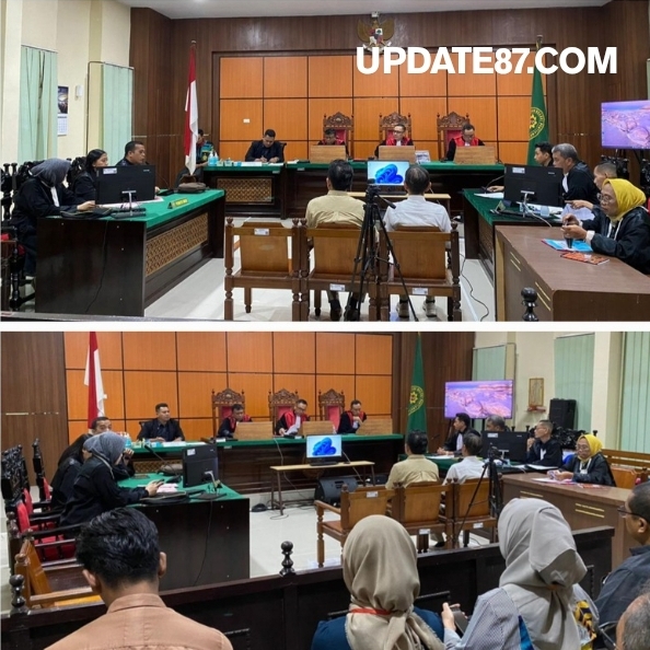 SIDANG PERDANA PERKARA TIPIKOR DANA HIBAH MUJAHIDIN, DAKWAAN DIBACAKAN DI HADAPAN MAJELIS HAKIM